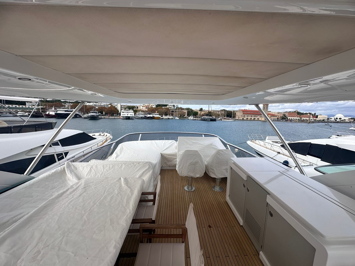 https://arconyachts.ams3.digitaloceanspaces.com/95675/conversions/large_4441357-optimize.jpg