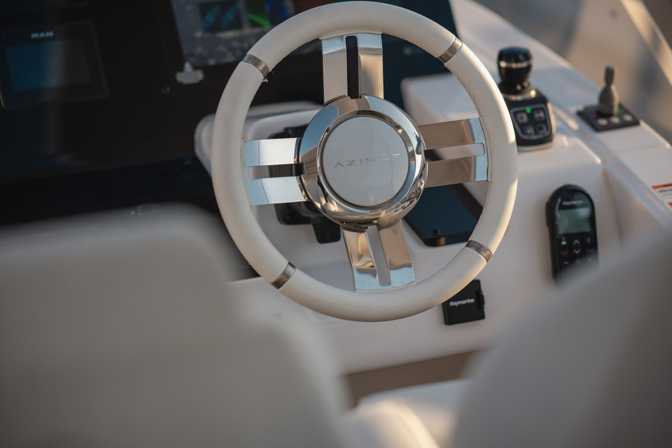 https://arconyachts.ams3.digitaloceanspaces.com/95687/conversions/large_4722360-optimize.jpg