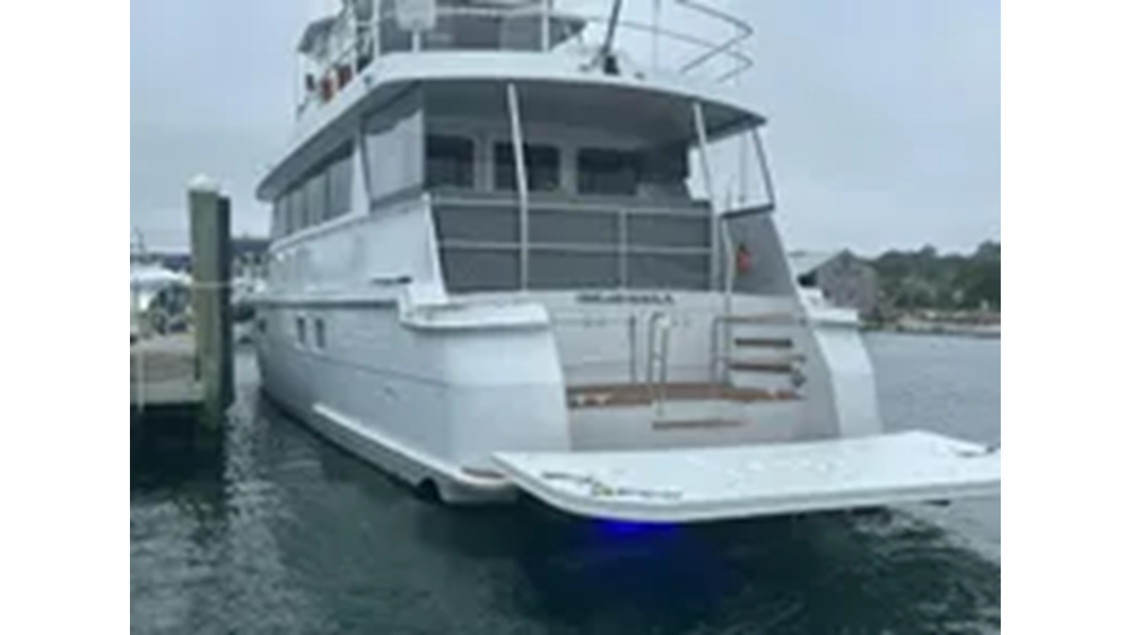 https://arconyachts.ams3.digitaloceanspaces.com/95700/conversions/large_4322655-optimize.jpg