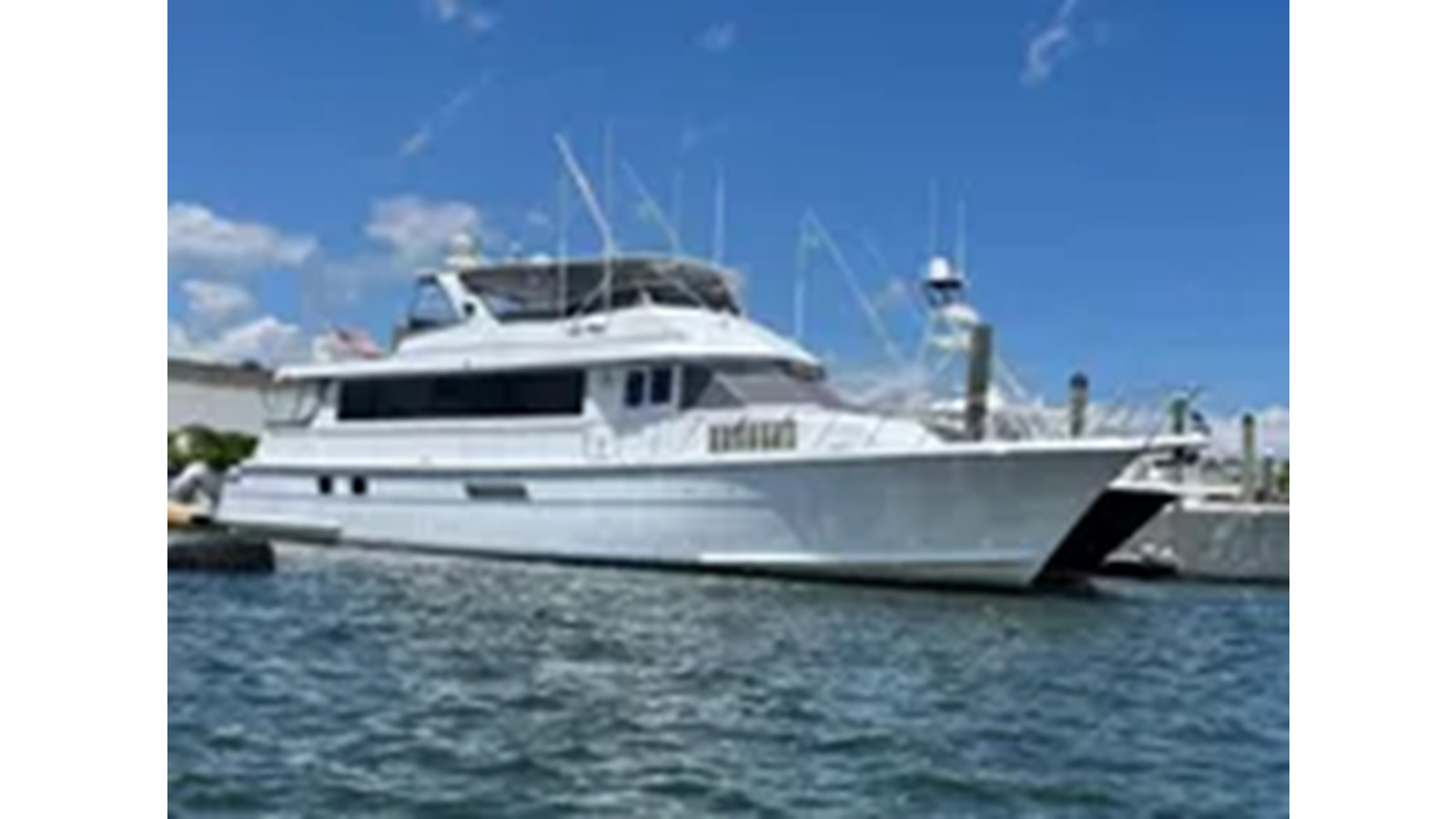 https://arconyachts.ams3.digitaloceanspaces.com/95716/conversions/large_4322660-optimize.jpg
