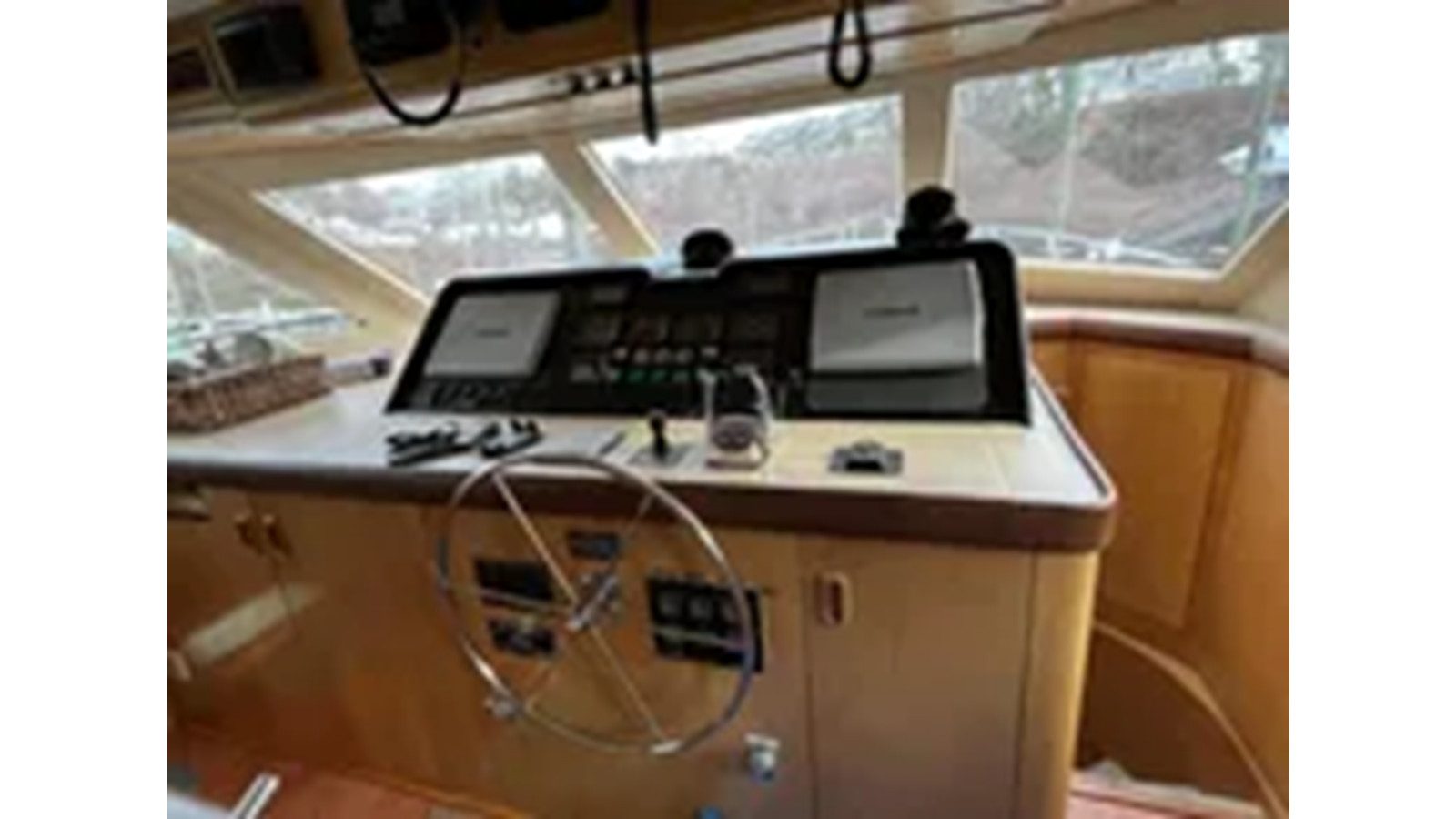 https://arconyachts.ams3.digitaloceanspaces.com/95829/conversions/large_4322696-optimize.jpg