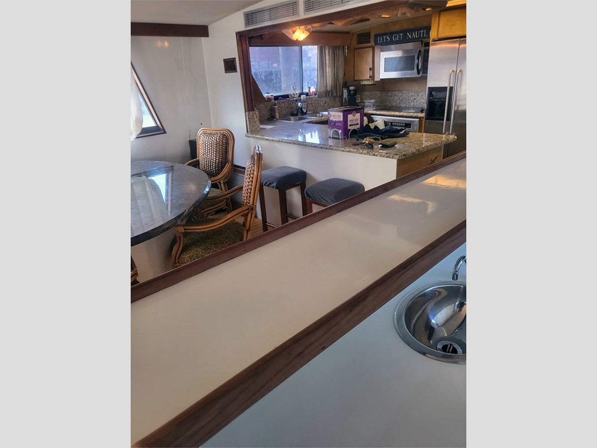 https://arconyachts.ams3.digitaloceanspaces.com/95931/conversions/large_4812024-optimize.jpg