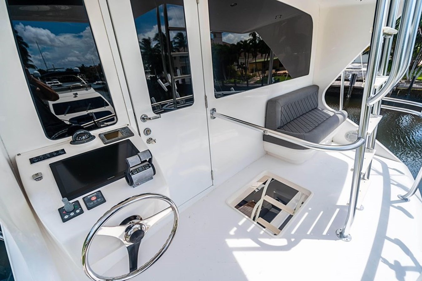 https://arconyachts.ams3.digitaloceanspaces.com/95997/conversions/large_2824002-optimize.jpg