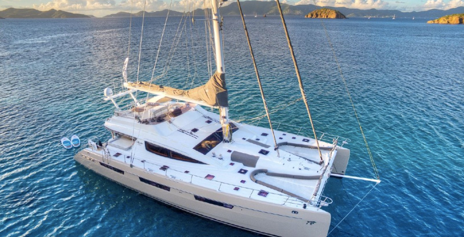 https://arconyachts.ams3.digitaloceanspaces.com/96002/conversions/large_3113747-optimize.jpg