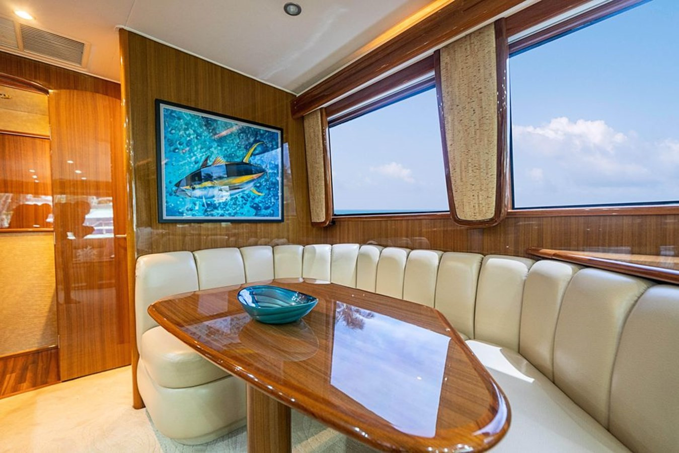 https://arconyachts.ams3.digitaloceanspaces.com/96019/conversions/large_2824011-optimize.jpg
