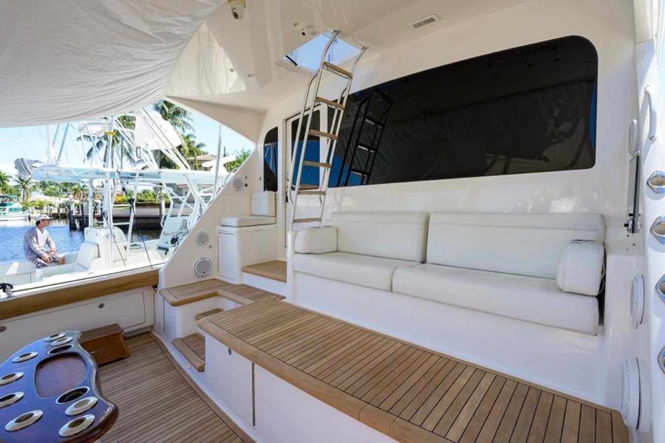https://arconyachts.ams3.digitaloceanspaces.com/96207/conversions/large_3663614-optimize.jpg