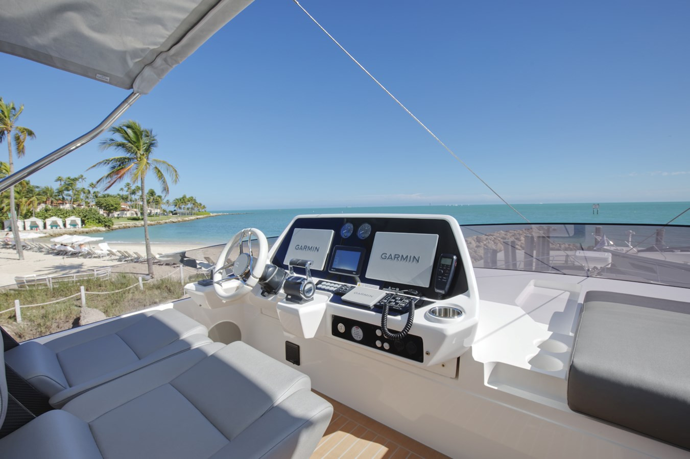 https://arconyachts.ams3.digitaloceanspaces.com/96275/conversions/large_4179625-optimize.jpg