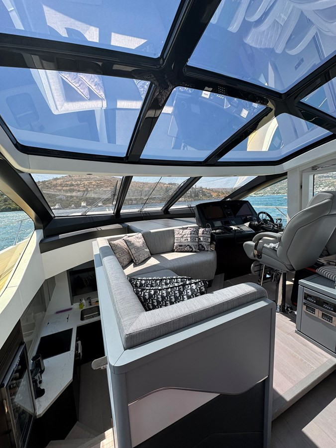 https://arconyachts.ams3.digitaloceanspaces.com/96280/conversions/large_4300107-optimize.jpg