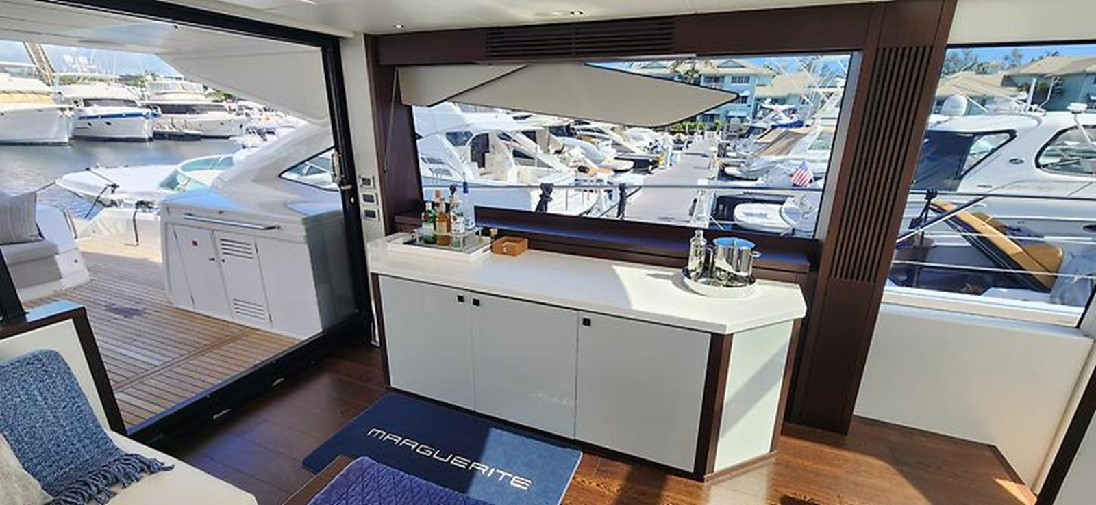 https://arconyachts.ams3.digitaloceanspaces.com/96416/conversions/large_4713701-optimize.jpg