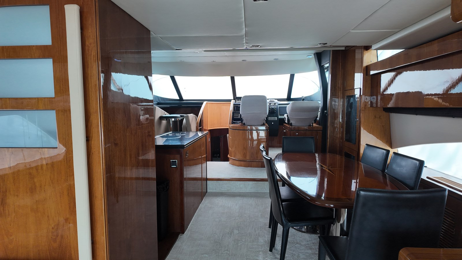 https://arconyachts.ams3.digitaloceanspaces.com/96493/conversions/large_4728239-optimize.jpg