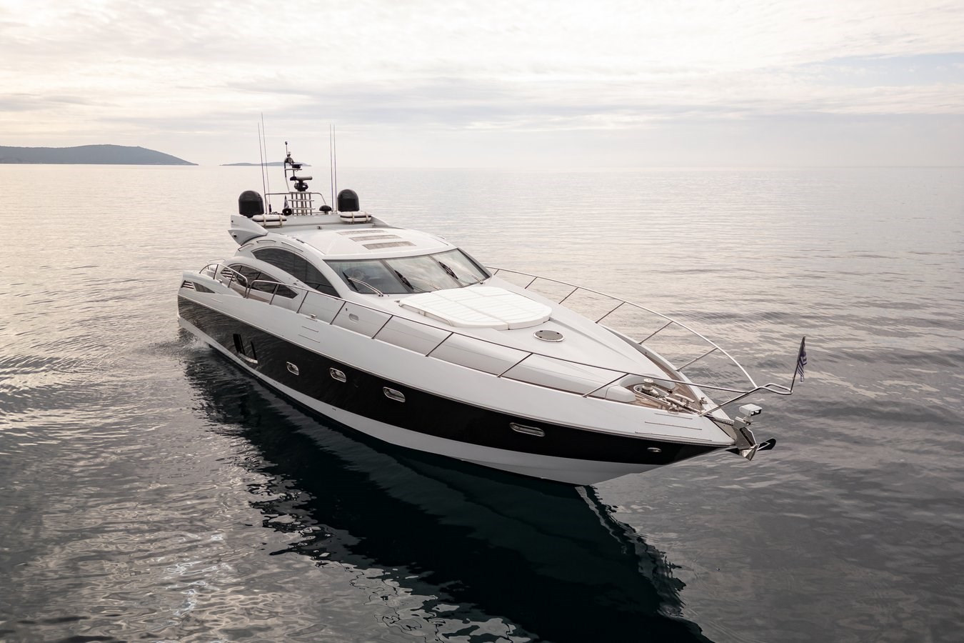 https://arconyachts.ams3.digitaloceanspaces.com/96535/conversions/large_4854056-optimize.jpg