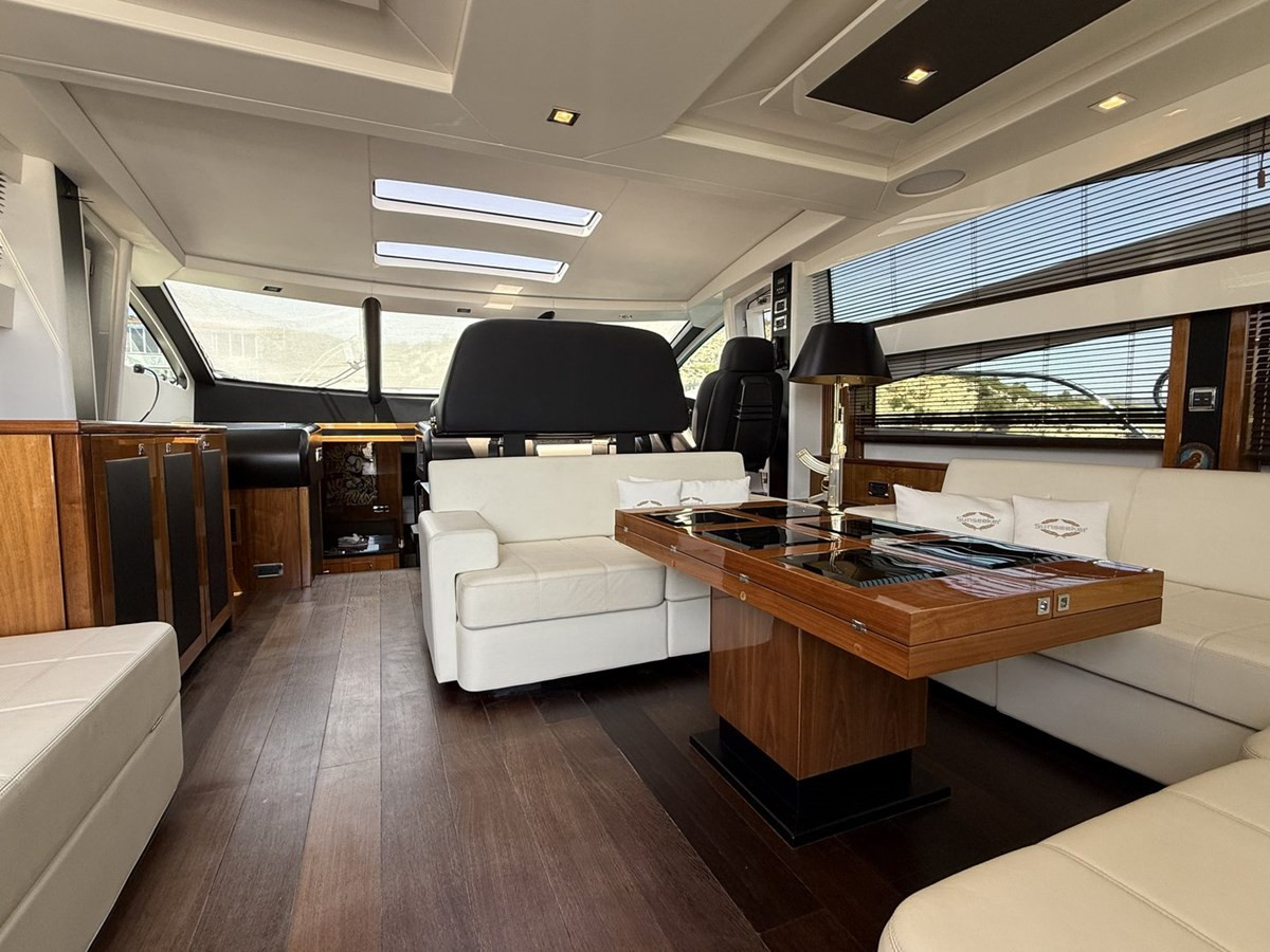 https://arconyachts.ams3.digitaloceanspaces.com/96567/conversions/large_4854066-optimize.jpg