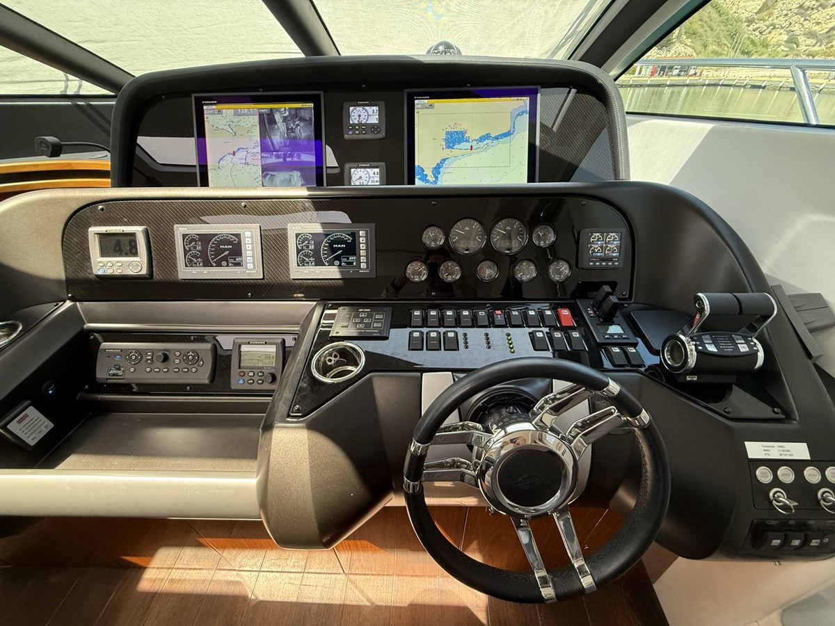 https://arconyachts.ams3.digitaloceanspaces.com/96581/conversions/large_4854071-optimize.jpg