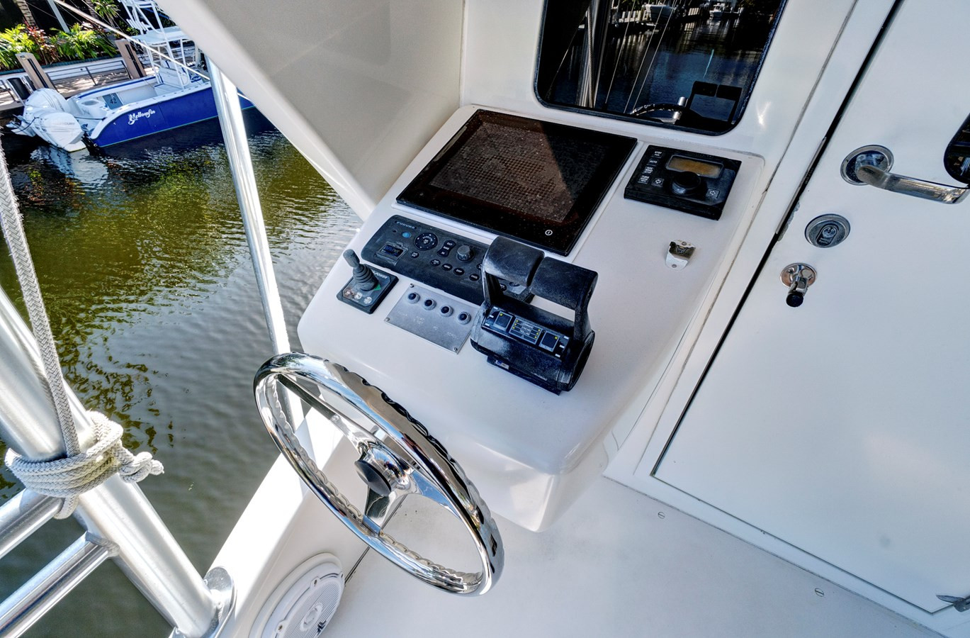https://arconyachts.ams3.digitaloceanspaces.com/96696/conversions/large_4831744-optimize.jpg