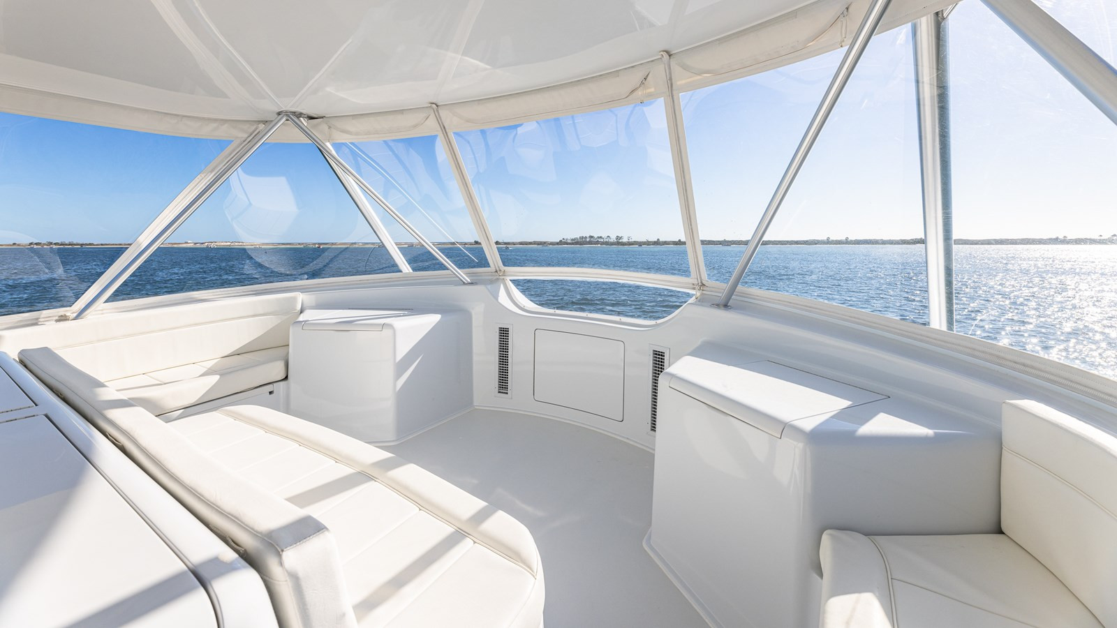 https://arconyachts.ams3.digitaloceanspaces.com/96763/conversions/large_4611594-optimize.jpg