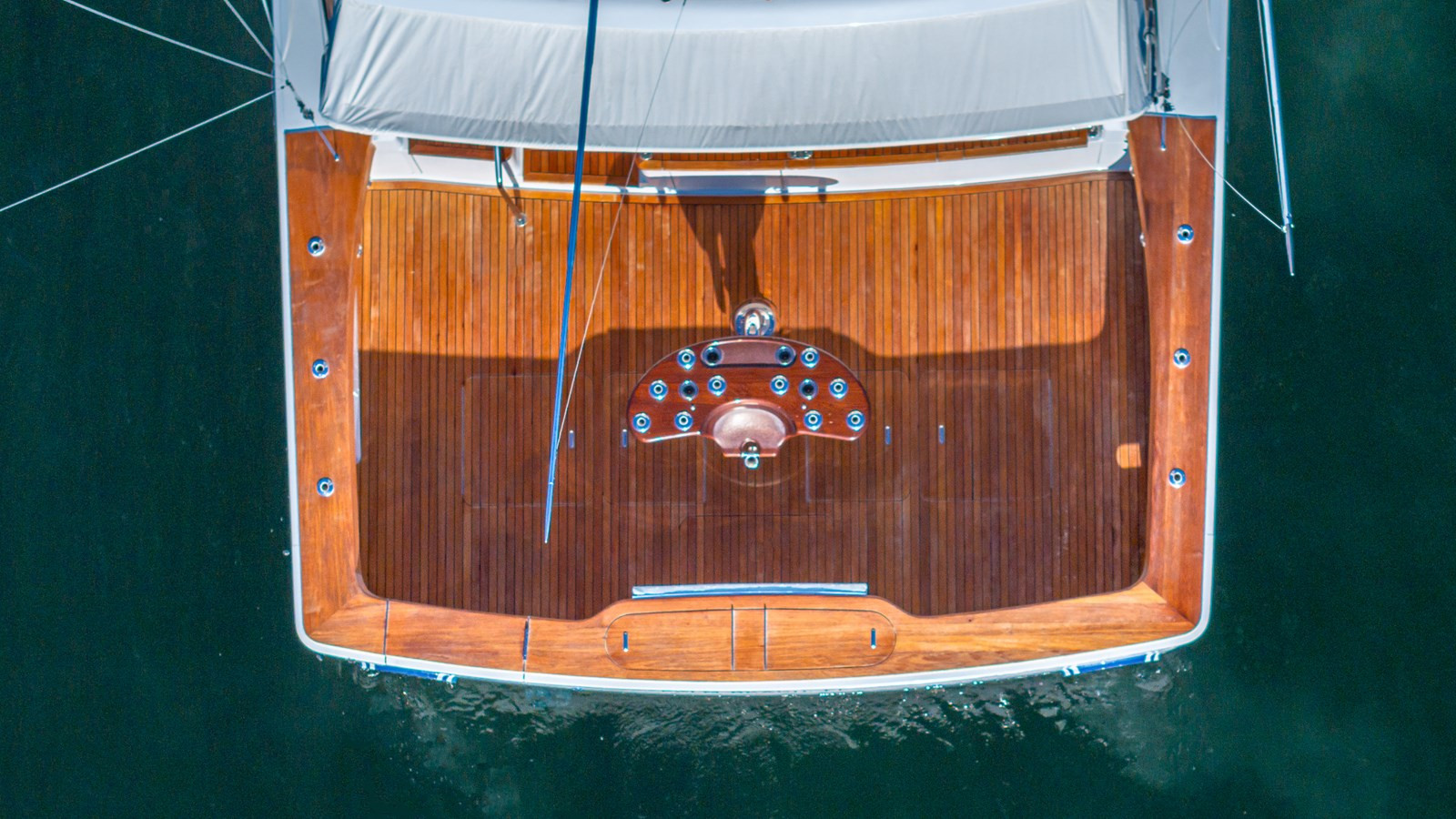 https://arconyachts.ams3.digitaloceanspaces.com/96809/conversions/large_4611610-optimize.jpg