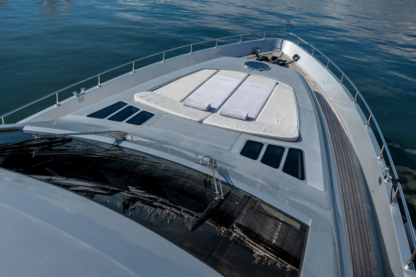 https://arconyachts.ams3.digitaloceanspaces.com/96820/conversions/large_4732056-optimize.jpg