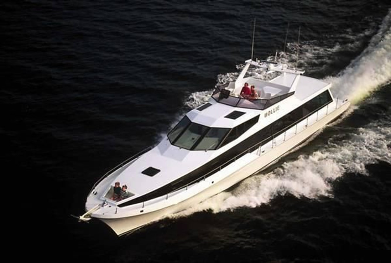 https://arconyachts.ams3.digitaloceanspaces.com/96995/conversions/large_1014807-optimize.jpg