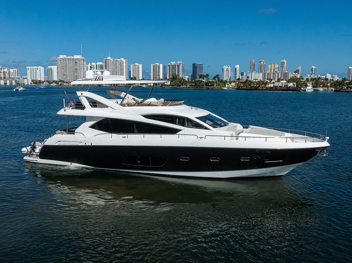 https://arconyachts.ams3.digitaloceanspaces.com/97007/conversions/large_4550384-optimize.jpg