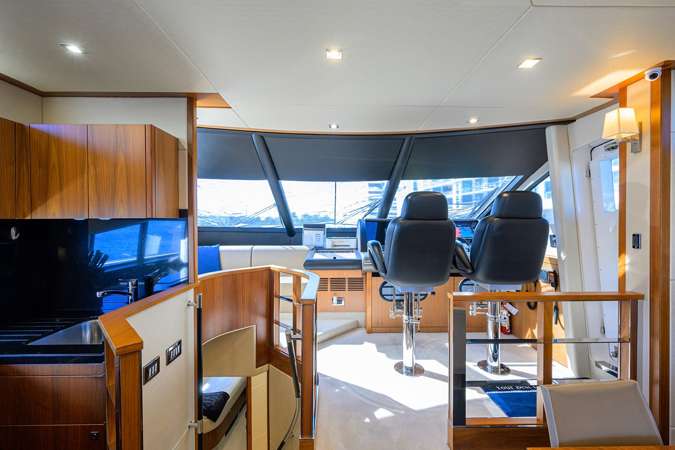 https://arconyachts.ams3.digitaloceanspaces.com/97032/conversions/large_4550417-optimize.jpg