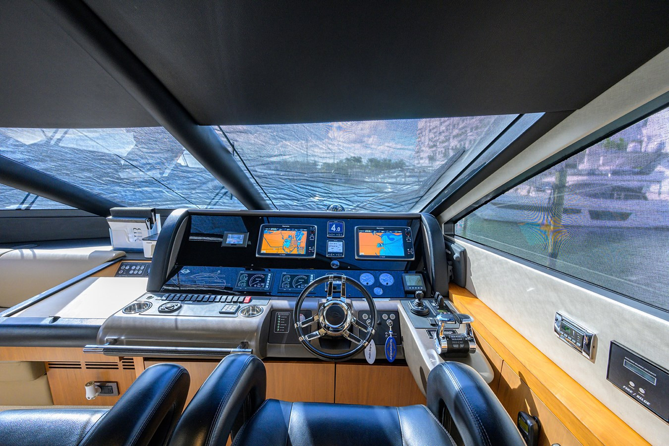 https://arconyachts.ams3.digitaloceanspaces.com/97040/conversions/large_4550419-optimize.jpg