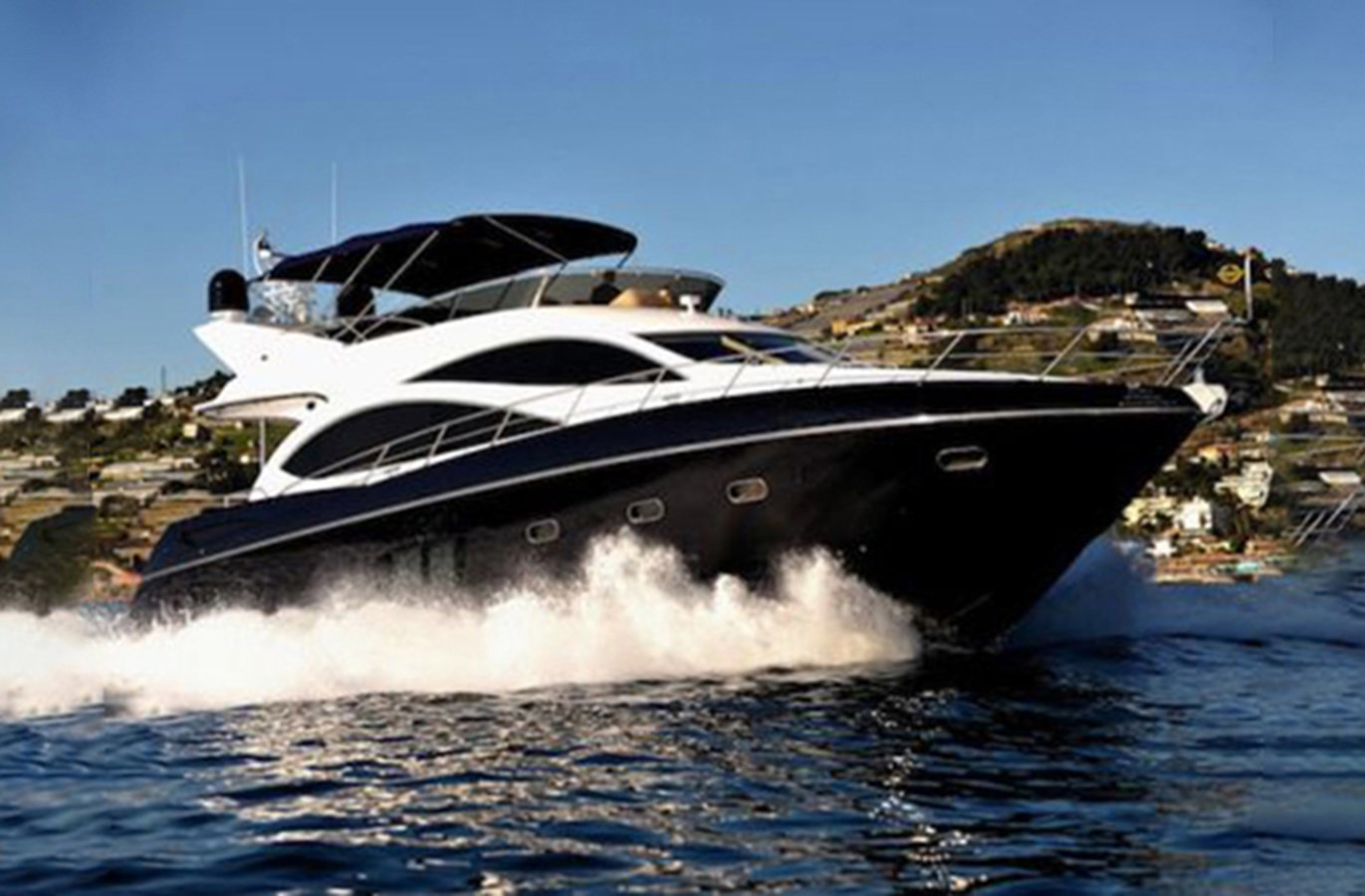 https://arconyachts.ams3.digitaloceanspaces.com/97121/conversions/large_4082741-optimize.jpg