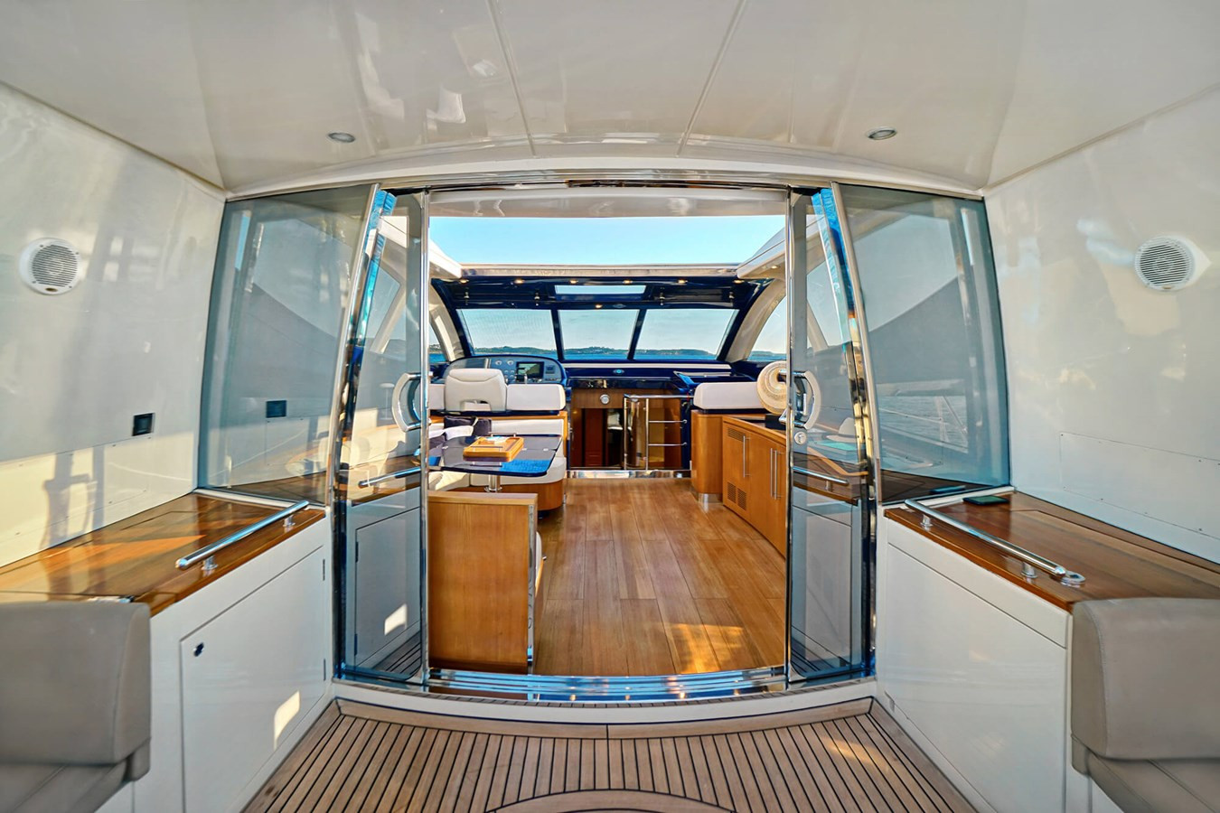 https://arconyachts.ams3.digitaloceanspaces.com/97418/conversions/large_4613571-optimize.jpg