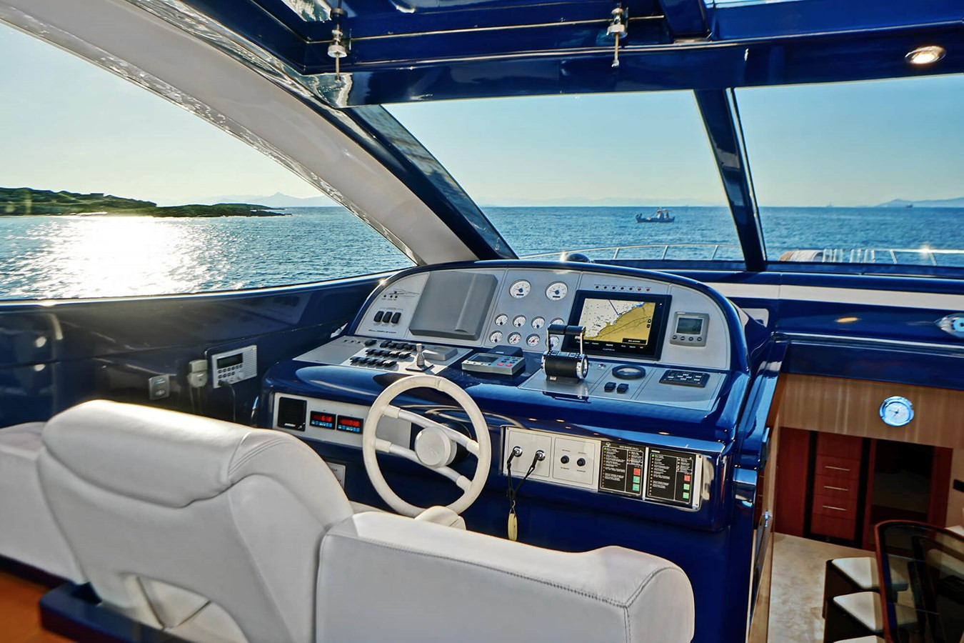 https://arconyachts.ams3.digitaloceanspaces.com/97434/conversions/large_4613577-optimize.jpg