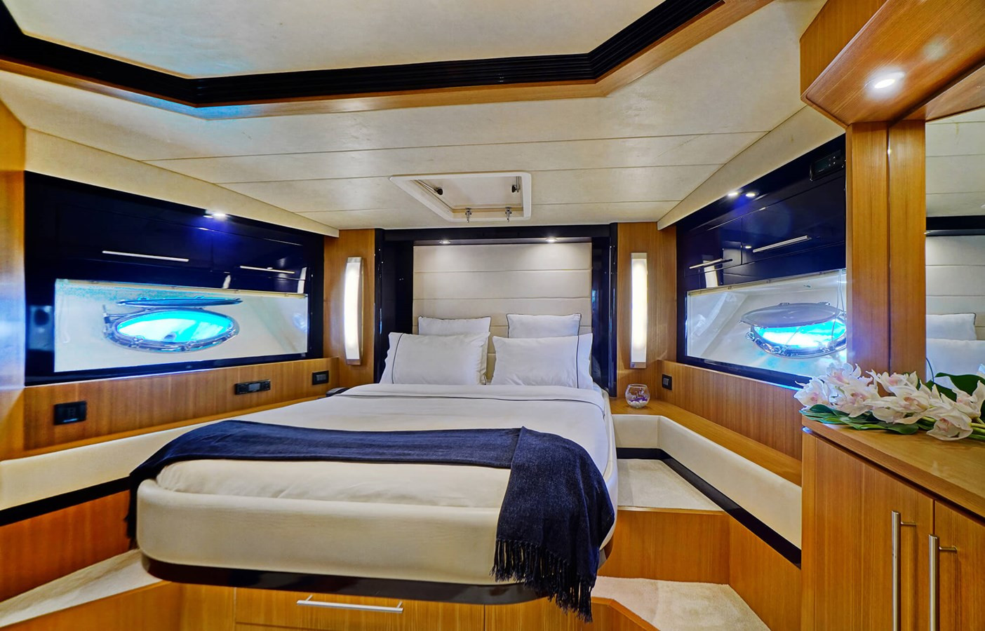 https://arconyachts.ams3.digitaloceanspaces.com/97454/conversions/large_4613585-optimize.jpg