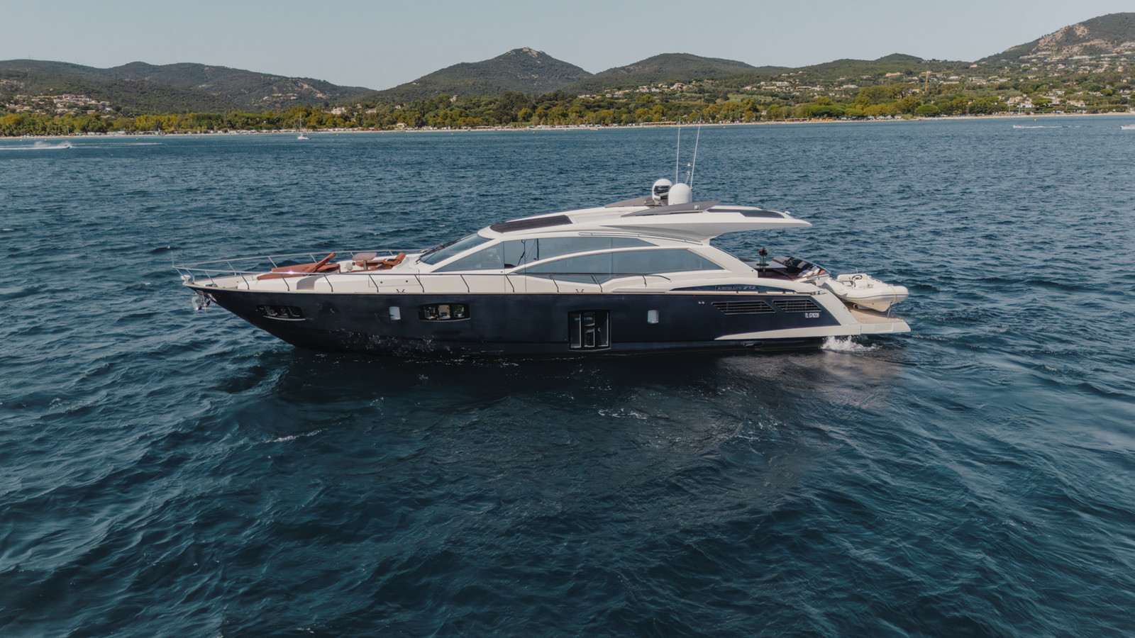 https://arconyachts.ams3.digitaloceanspaces.com/97457/conversions/large_4796051-optimize.jpg