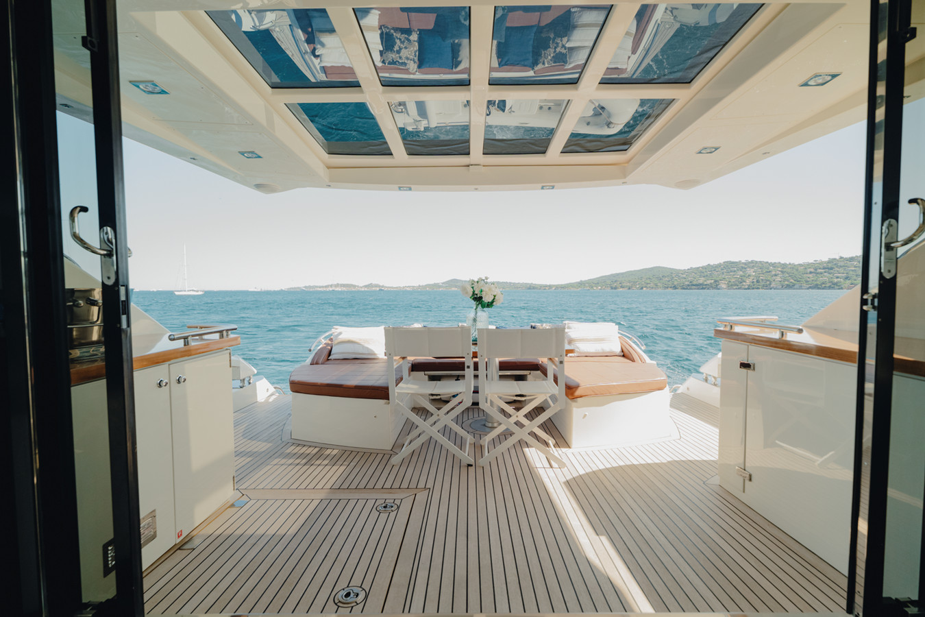 https://arconyachts.ams3.digitaloceanspaces.com/97489/conversions/large_4796056-optimize.jpg