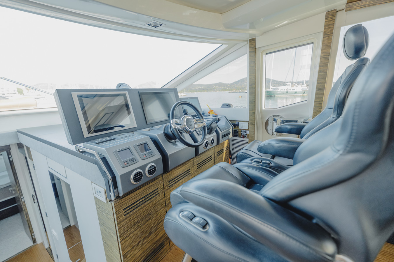 https://arconyachts.ams3.digitaloceanspaces.com/97520/conversions/large_4796075-optimize.jpg
