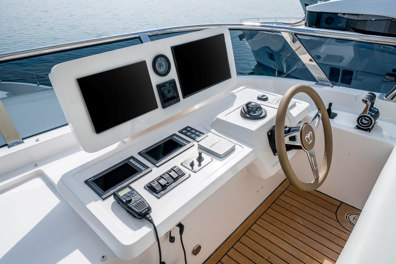 https://arconyachts.ams3.digitaloceanspaces.com/97547/conversions/large_4124246-optimize.jpg