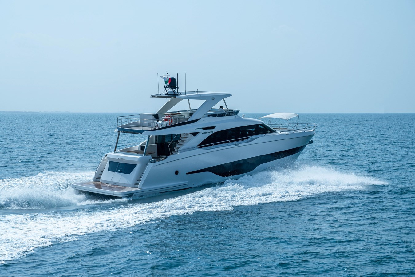 https://arconyachts.ams3.digitaloceanspaces.com/97573/conversions/large_4124257-optimize.jpg