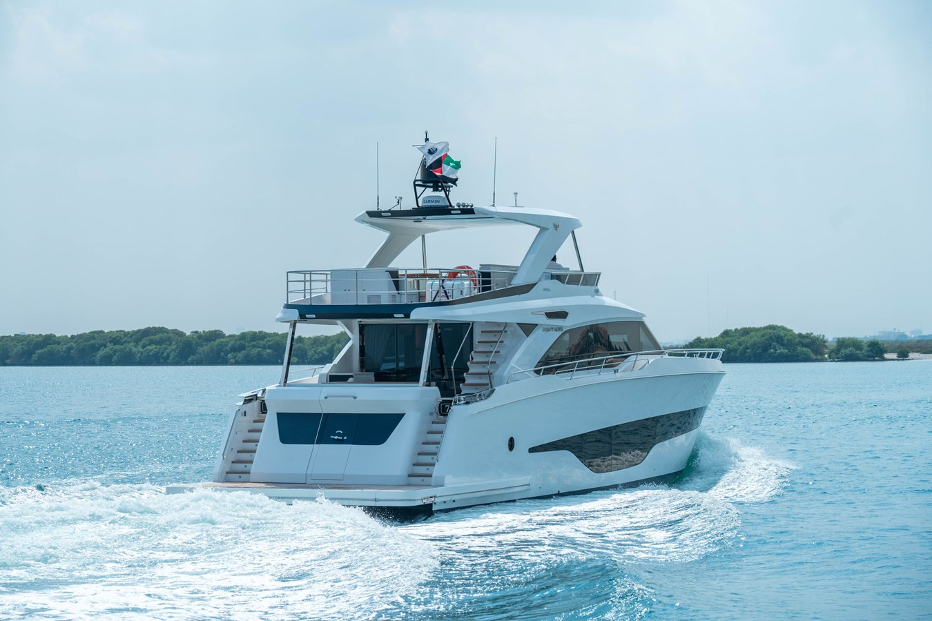 https://arconyachts.ams3.digitaloceanspaces.com/97579/conversions/large_4124259-optimize.jpg