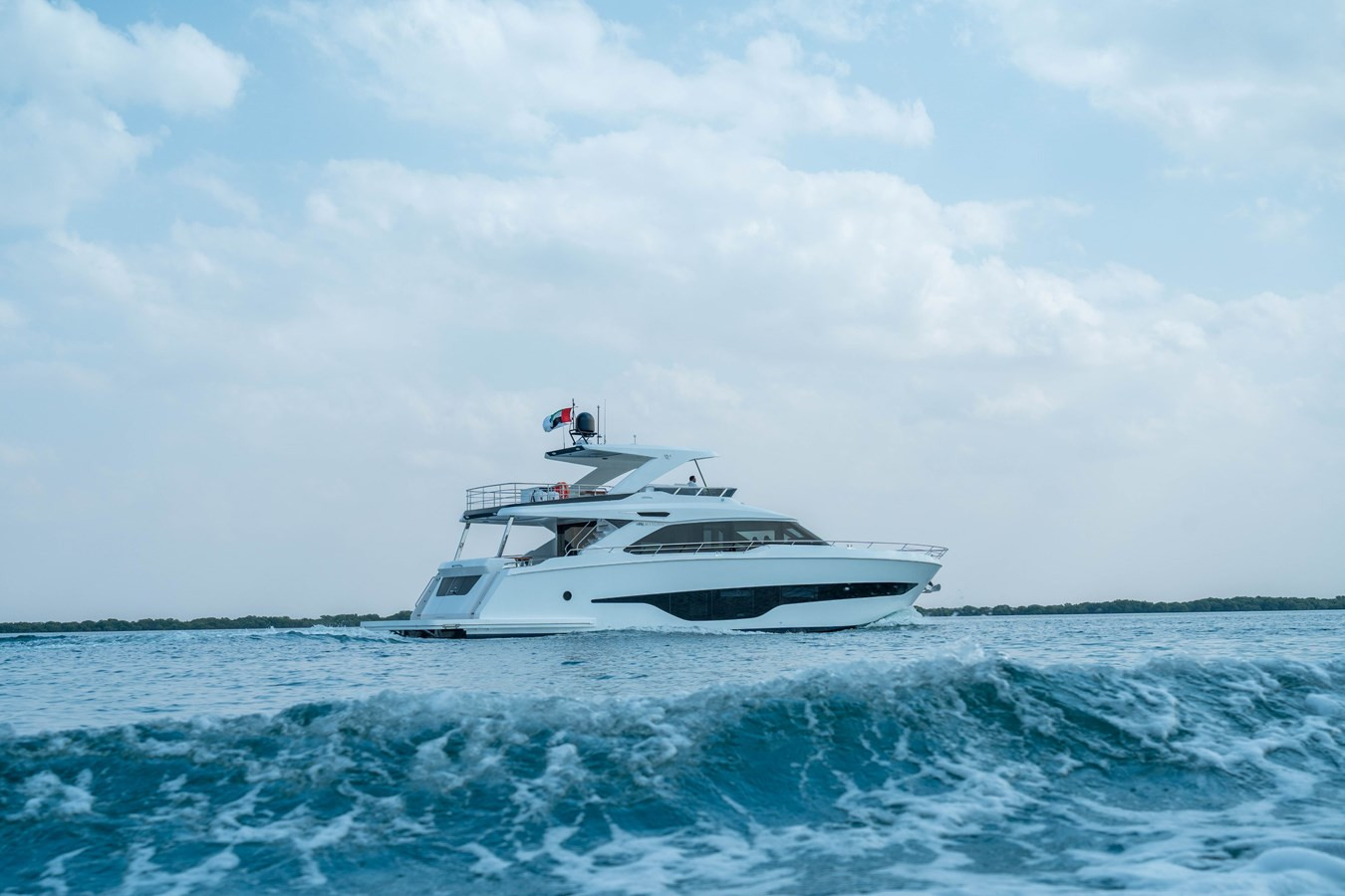 https://arconyachts.ams3.digitaloceanspaces.com/97582/conversions/large_4124260-optimize.jpg