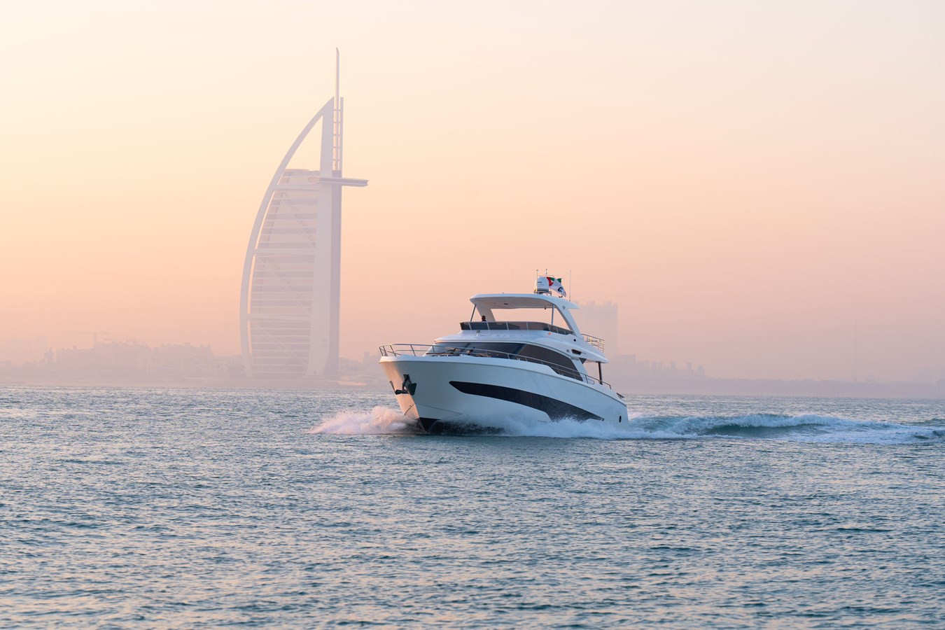 https://arconyachts.ams3.digitaloceanspaces.com/97609/conversions/large_4124269-optimize.jpg