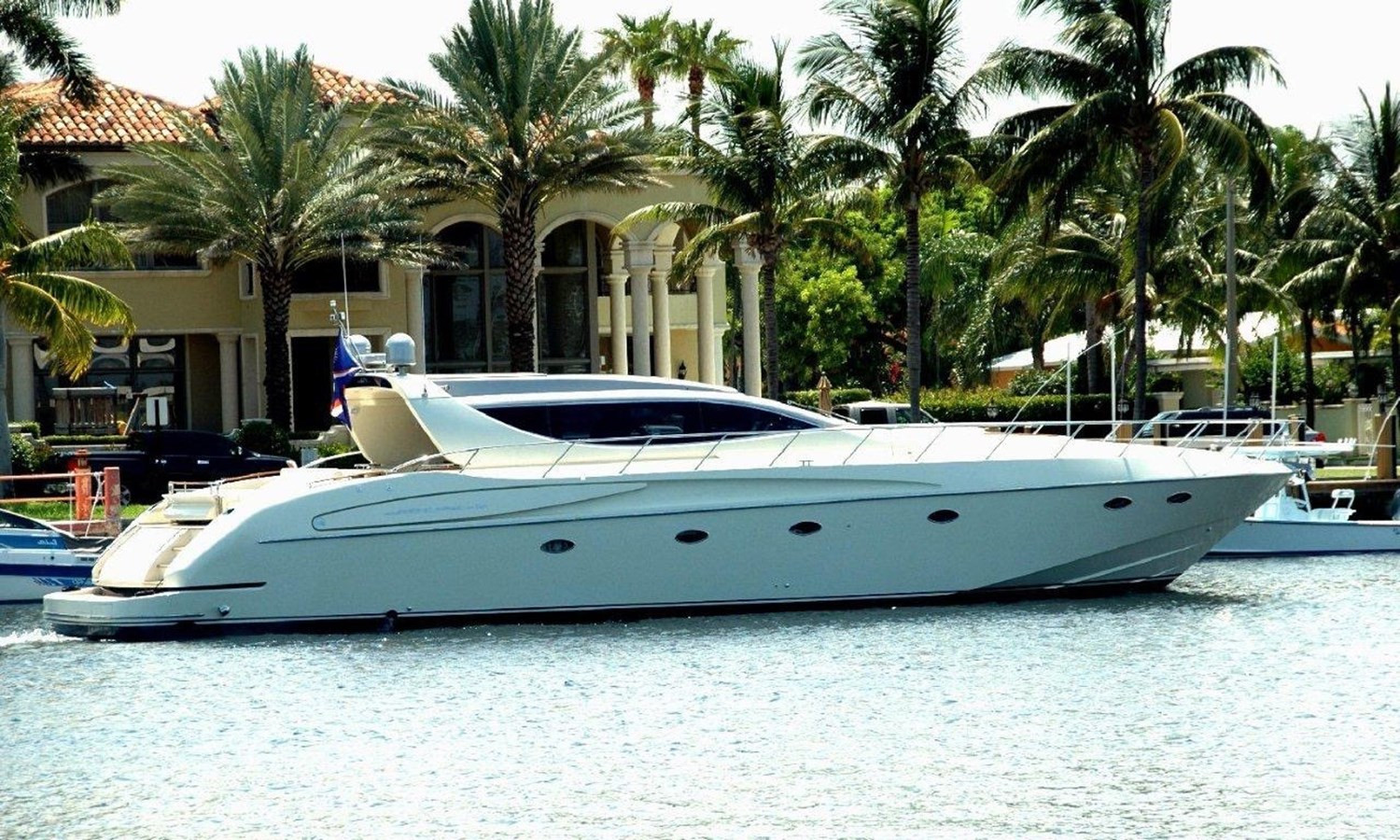 https://arconyachts.ams3.digitaloceanspaces.com/97897/conversions/large_3205510-optimize.jpg