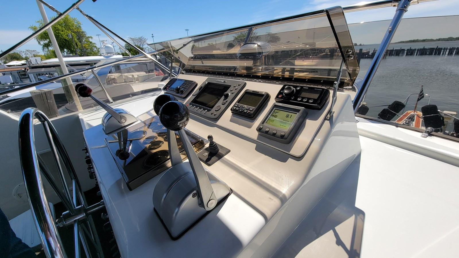 https://arconyachts.ams3.digitaloceanspaces.com/97976/conversions/large_3528008-optimize.jpg