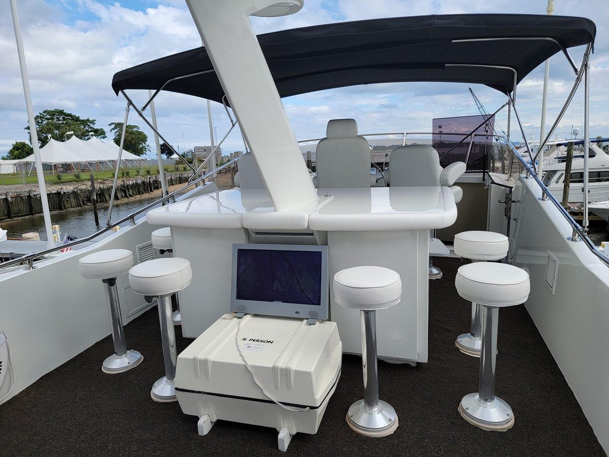 https://arconyachts.ams3.digitaloceanspaces.com/97985/conversions/large_3528011-optimize.jpg