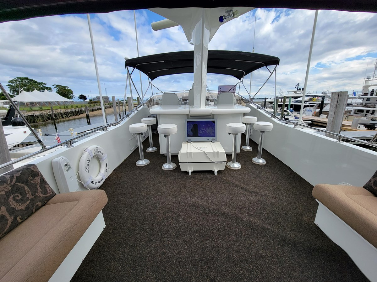 https://arconyachts.ams3.digitaloceanspaces.com/97991/conversions/large_3528013-optimize.jpg