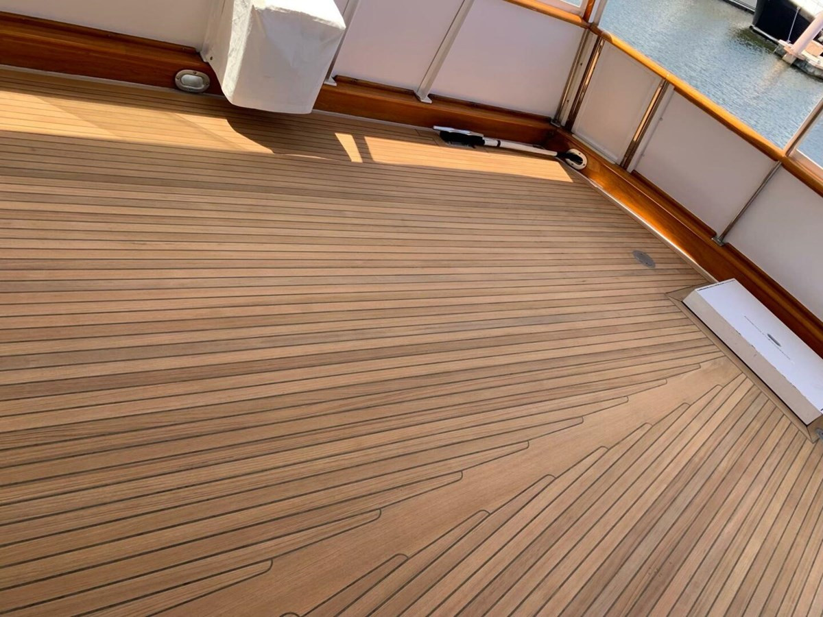 https://arconyachts.ams3.digitaloceanspaces.com/98008/conversions/large_4137543-optimize.jpg