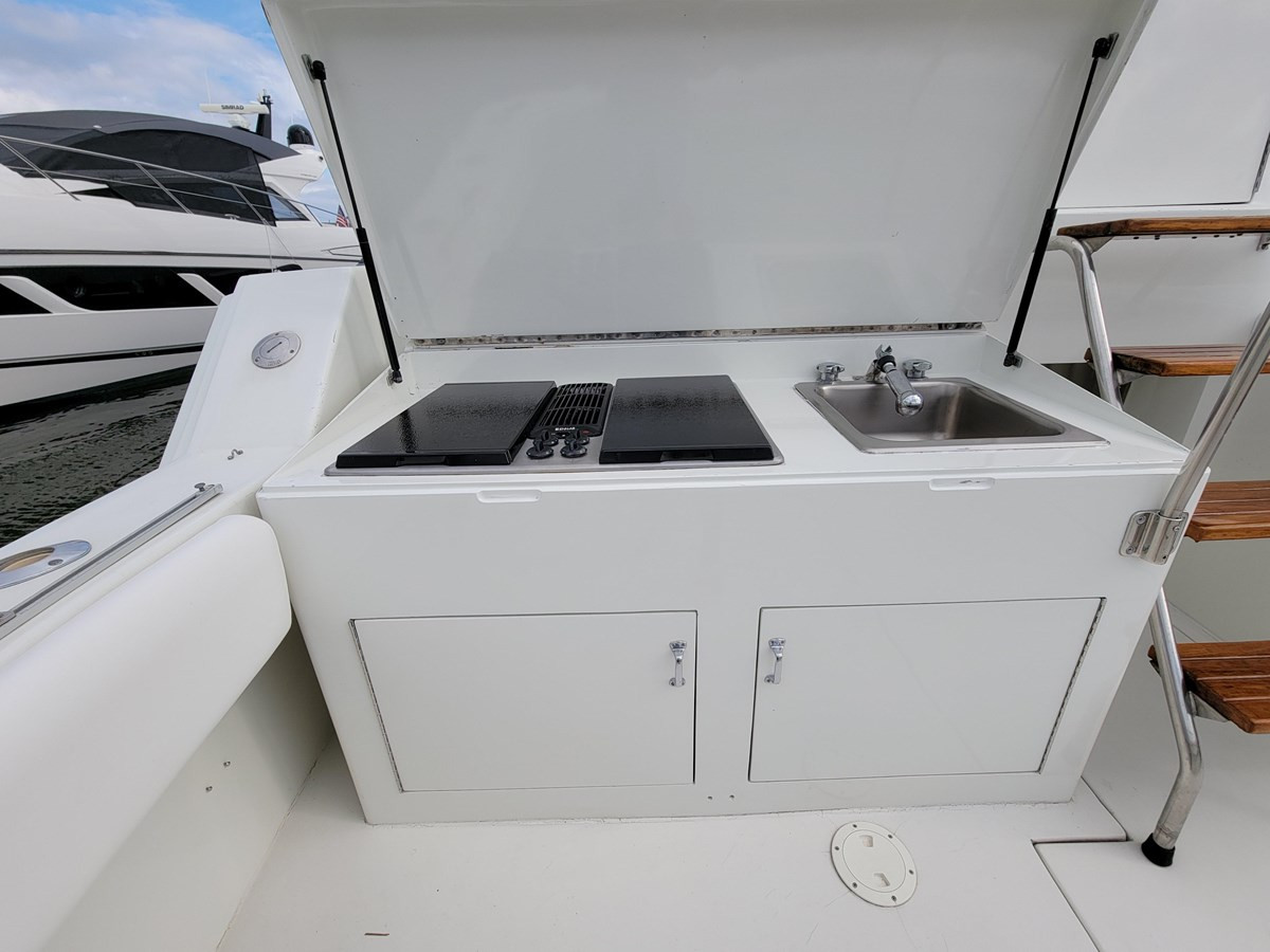 https://arconyachts.ams3.digitaloceanspaces.com/98018/conversions/large_3528022-optimize.jpg