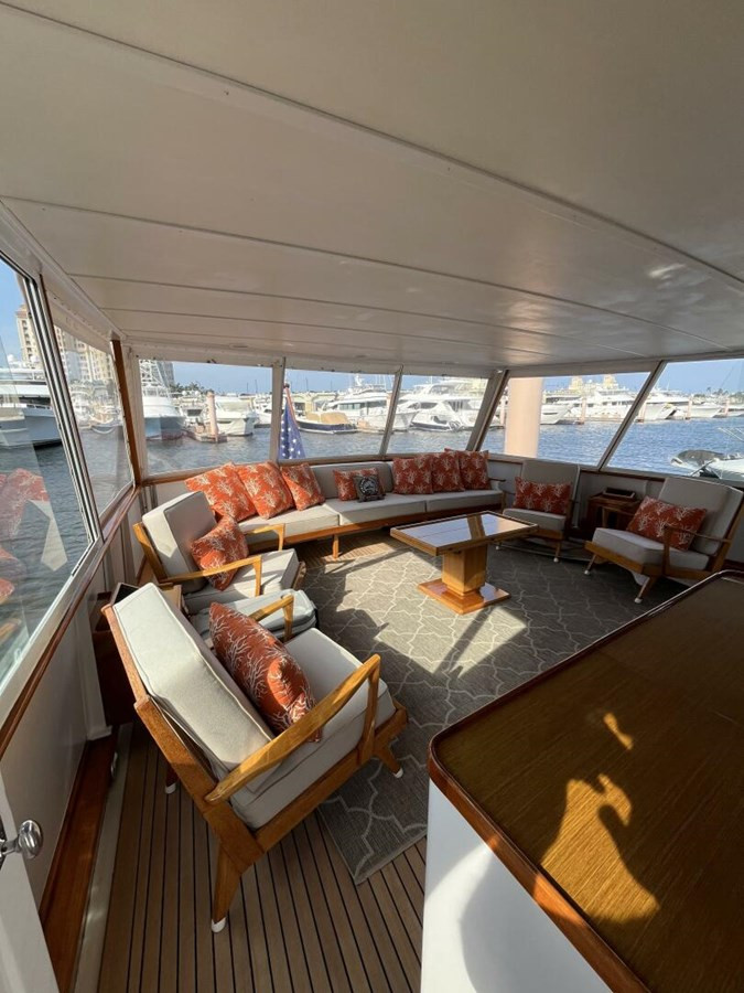 https://arconyachts.ams3.digitaloceanspaces.com/98019/conversions/large_4137547-optimize.jpg