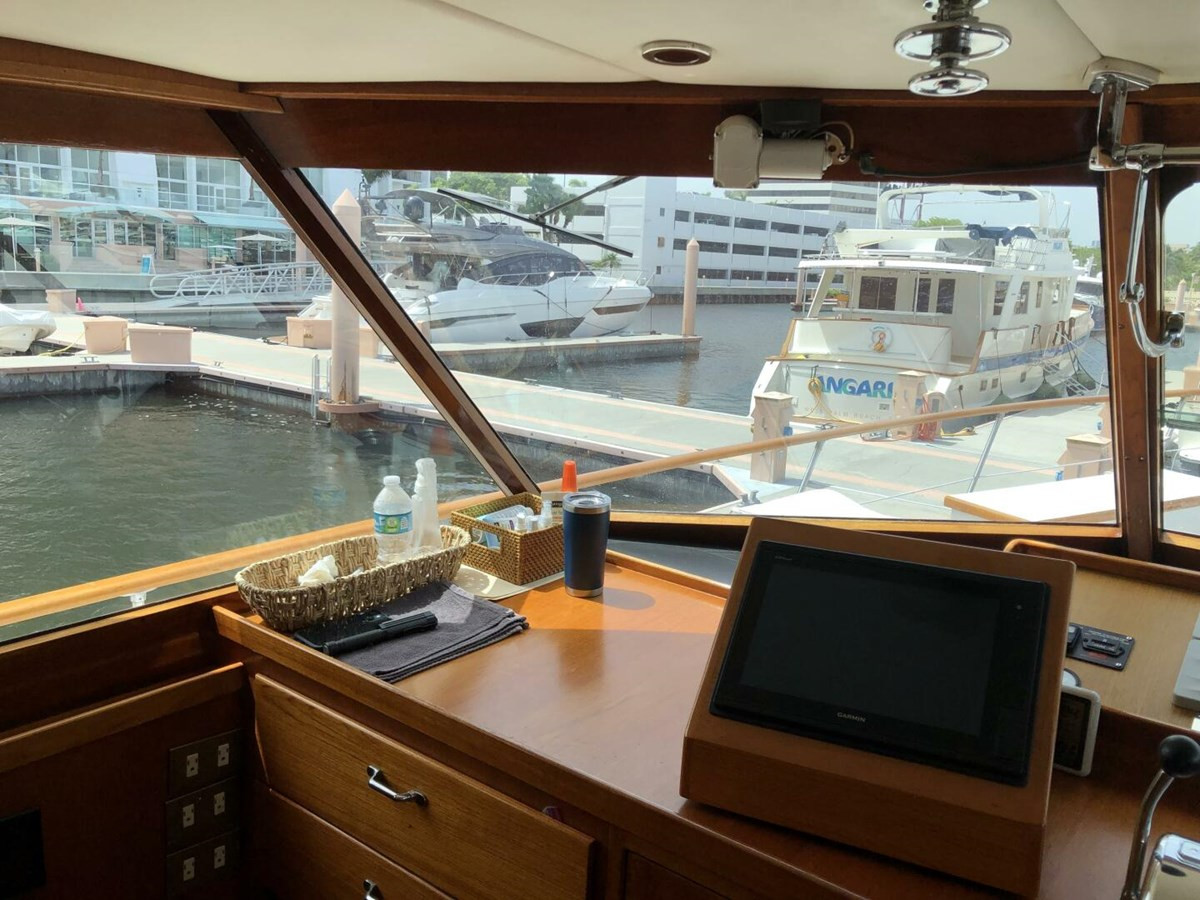 https://arconyachts.ams3.digitaloceanspaces.com/98038/conversions/large_4137554-optimize.jpg