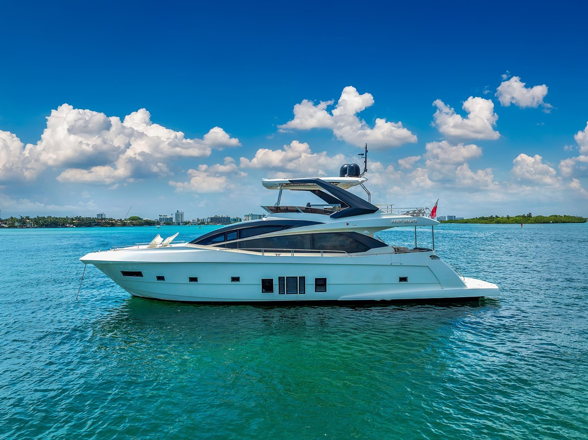 https://arconyachts.ams3.digitaloceanspaces.com/98222/conversions/large_4383152-optimize.jpg