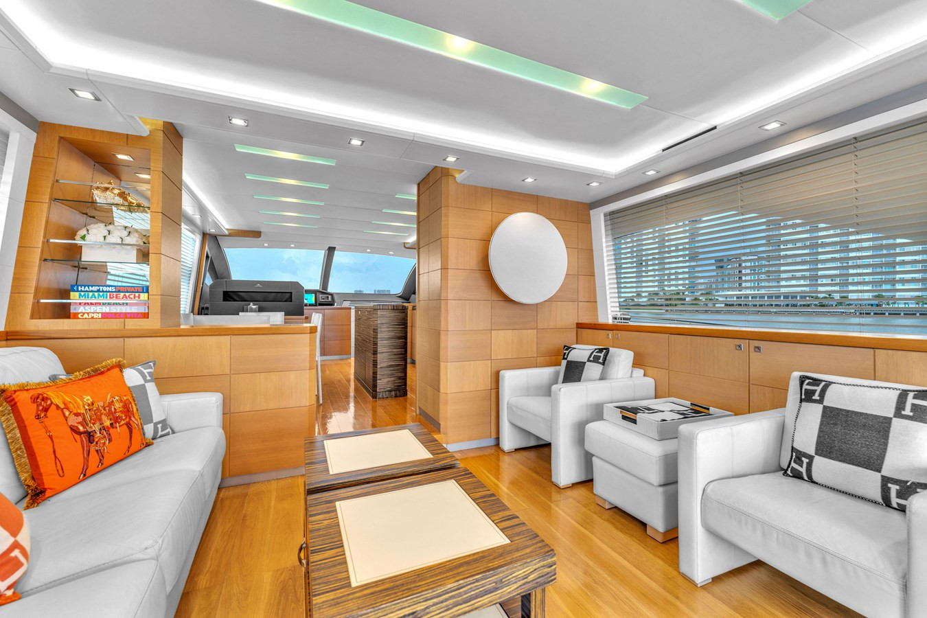 https://arconyachts.ams3.digitaloceanspaces.com/98336/conversions/large_4383199-optimize.jpg
