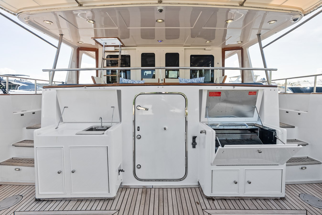 https://arconyachts.ams3.digitaloceanspaces.com/98394/conversions/large_4761407-optimize.jpg