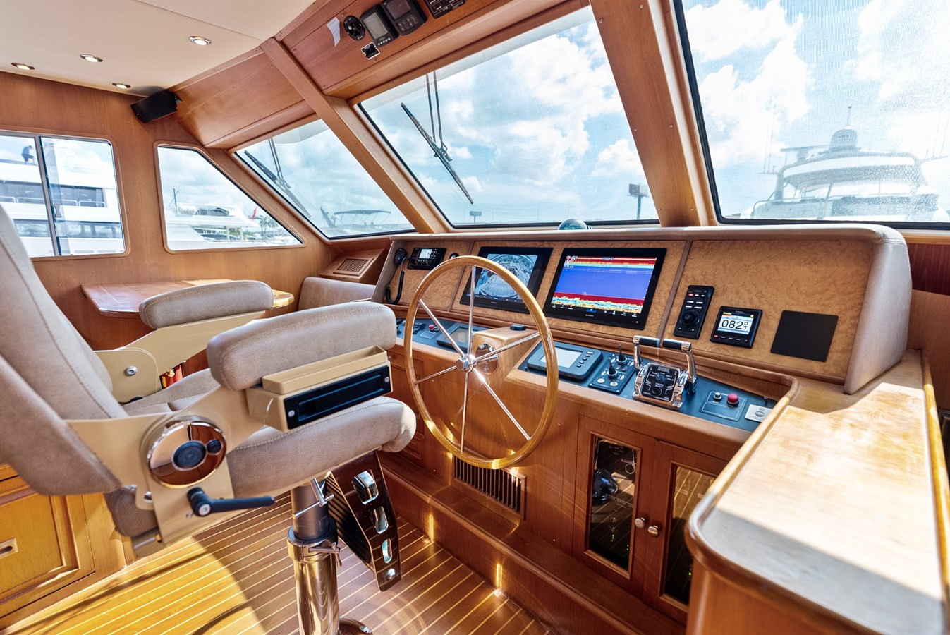 https://arconyachts.ams3.digitaloceanspaces.com/98524/conversions/large_4761469-optimize.jpg