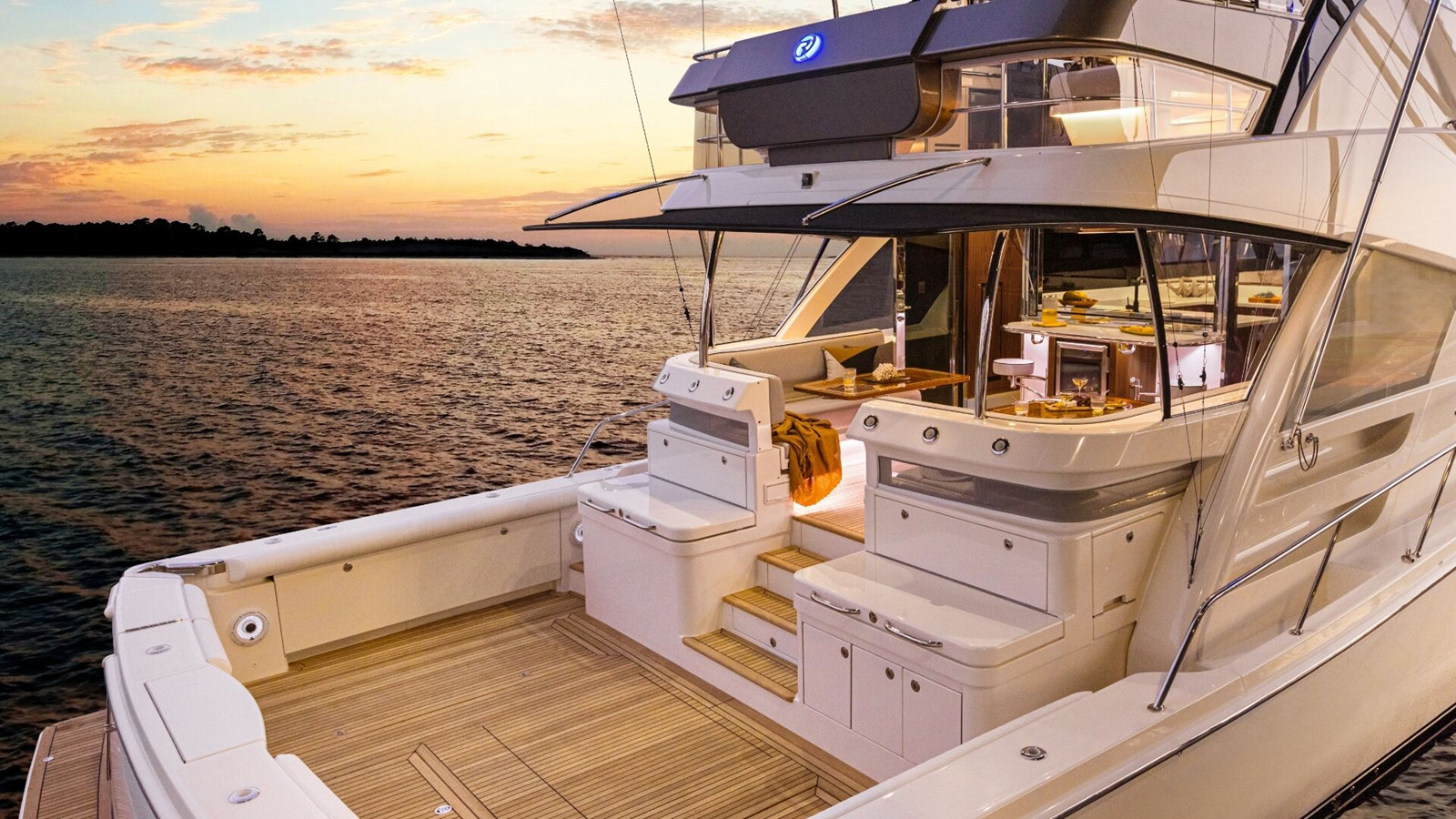 https://arconyachts.ams3.digitaloceanspaces.com/98529/conversions/large_4840543-optimize.jpg